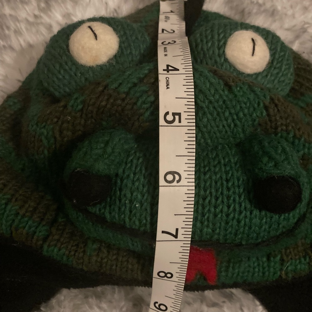 Ark Dragon Wool Toque - Picture 5 of 7